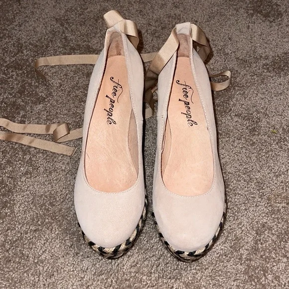 Free People Camel Charade Espadrille Ballet Wedge - size 7 - Picture 5 of 8
